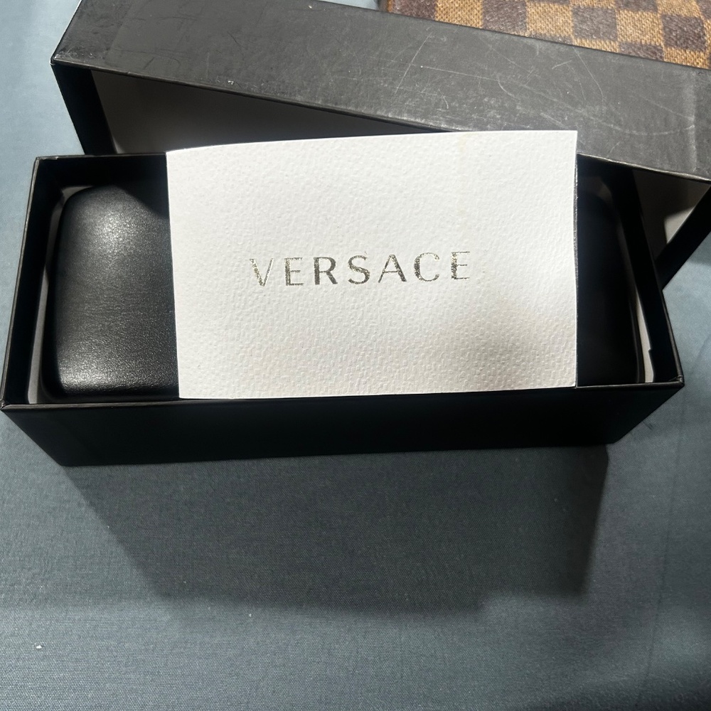 Versace sunglasses - Picture 8 of 8